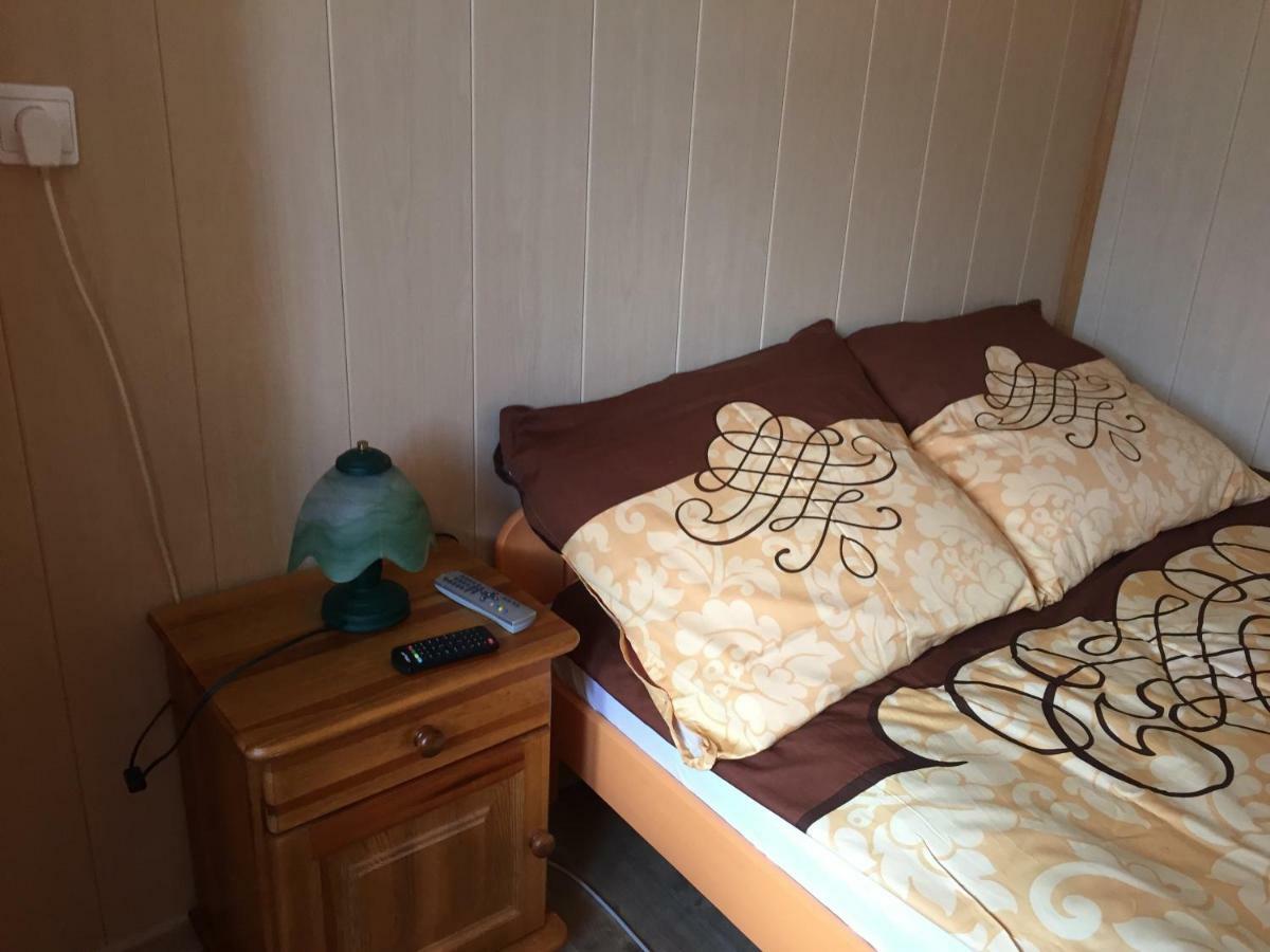 Pokoje U Eli Lägenhet Brzegi  Exteriör bild